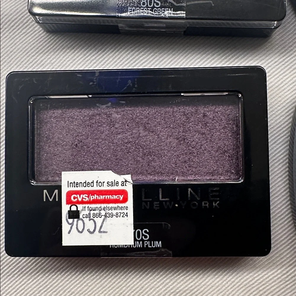 👀💄✨ Eyeshadow emergency kit… for when your vibe needs OPTIONS ✨💄👀